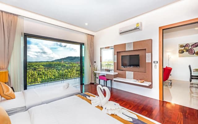 Chalong Miracle Lakeview Resort & Spa - photo 3