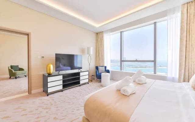 Ultra Luxury Palm Tower with Shared Hotel Facilities - photo 5