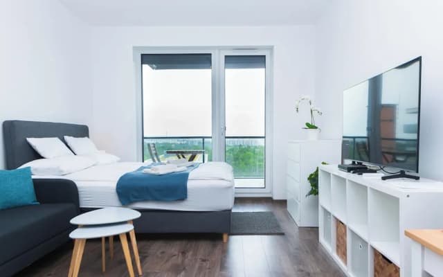 WaterFront City Apartments by FirstHost - photo 4