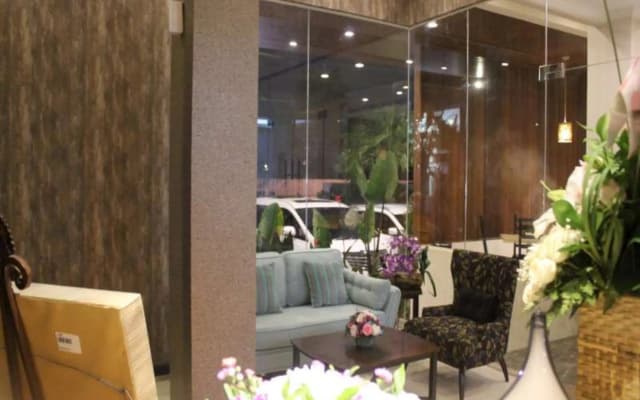 Fontana Hotel Jakarta - photo 2
