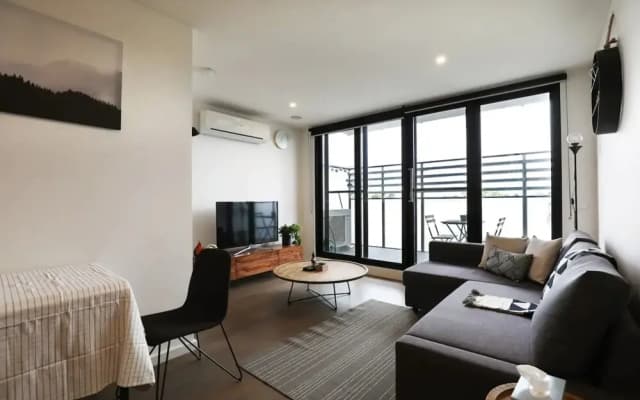 Stylish And Modern 2 Bedroom Melbourne Retreat - photo 5