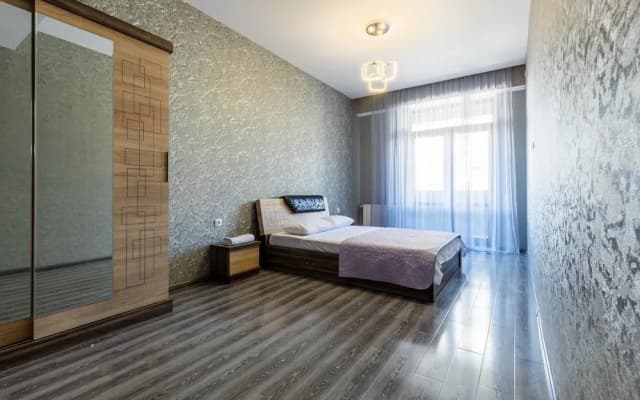 Apartment on Saakadze Square - photo 4