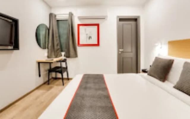Qotel 007 Anand Vihar - photo 3