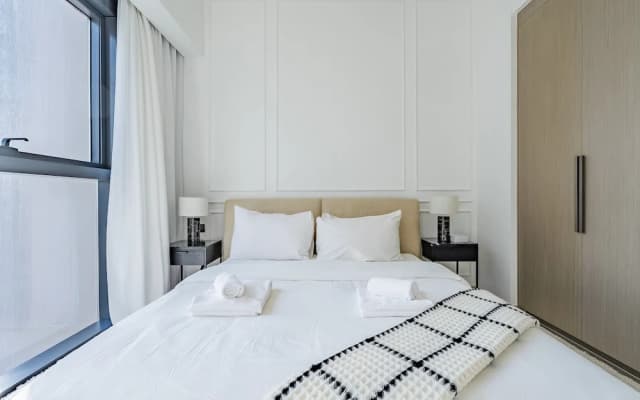 The Elevated Abode 1BHK Apt in Downtown - photo 3