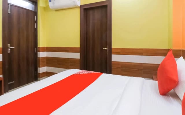 Hotel Mayur Plaza - photo 5