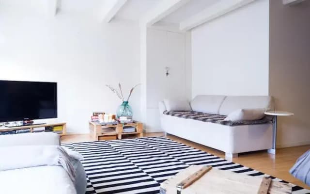 Relaxing Centre Canal View Apartment - photo 4