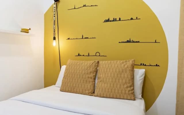 Space-saving Designer Apartment With One Bedroom in Chamberí, Madrid - photo 2