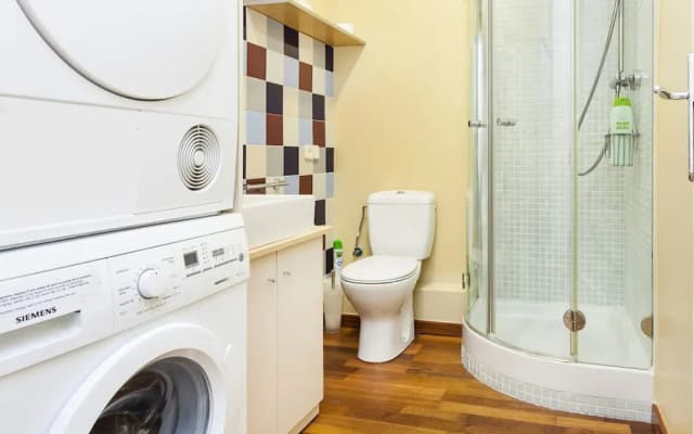 1402 - Elegant City Centre Apartment - photo 3