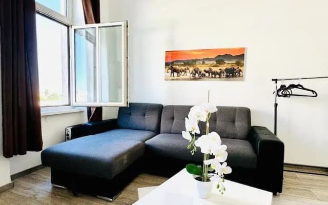 Cozy Studio Apartment Near FAC Platz - photo 2