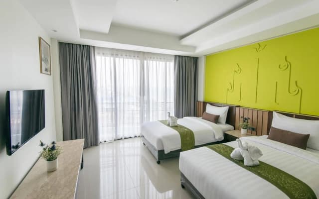 Bay Beach Resort - photo 3