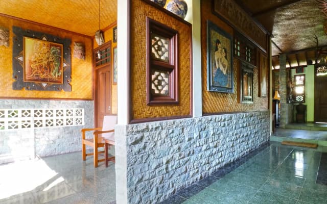 Bamboo Inn Kuta - photo 2