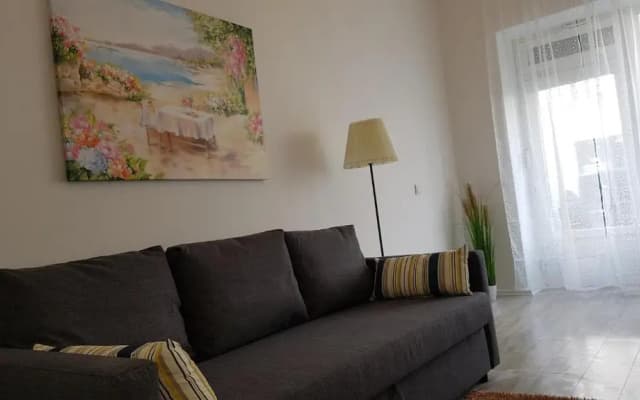 City Apartment, good location, 5 guests - photo 2