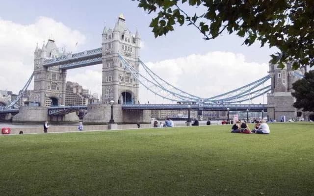 Think Tower Bridge - photo 3