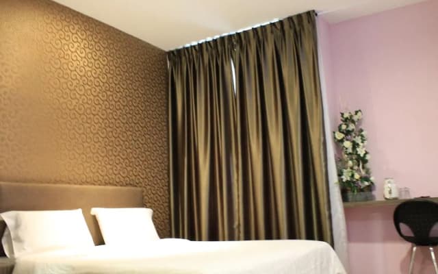 U & Me Hotel - photo 4