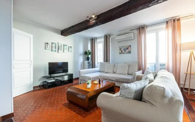 Large 3 Bdr Old Town - AC - photo 2