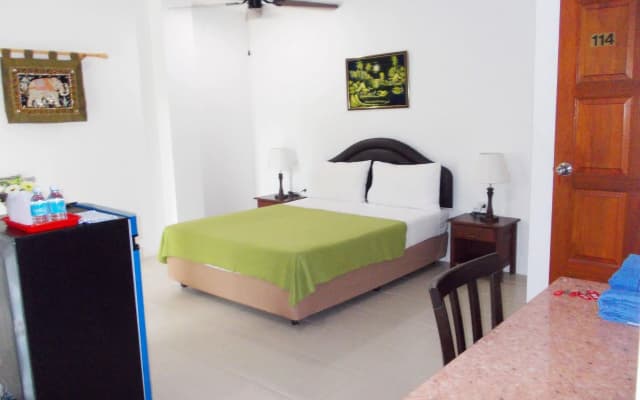 SR Sea View Apartments - photo 3