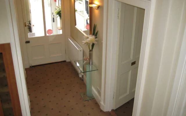 Kew House - photo 3