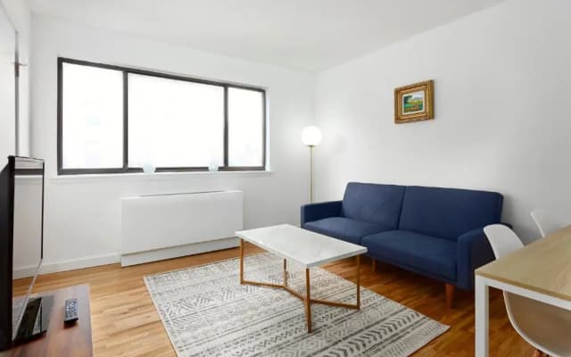 Modern and Spacious apartment in Chelsea - photo 2
