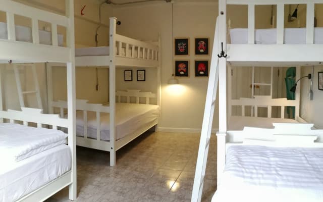 Bed In Town - Hostel - photo 4