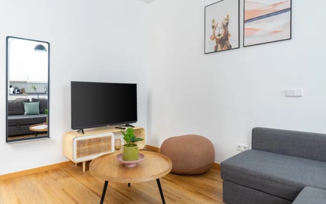 Limehome Madrid San Lorenzo - photo 2