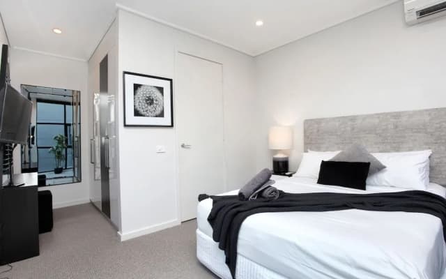StayCentral - Little Collins (CBD) - photo 4