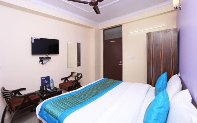 OYO 8462 Hotel Galaxy - photo 4