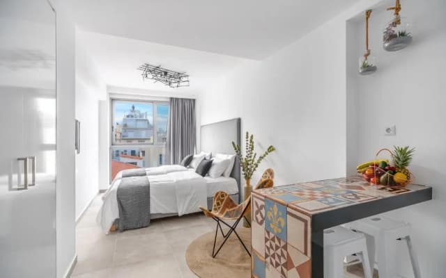 Mythos Luxury Suites - photo 4