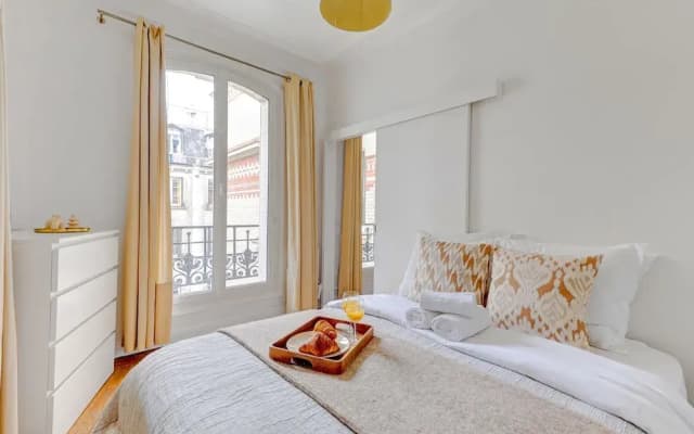 Elegant 1BR Steps to Marais & Louvre - photo 5
