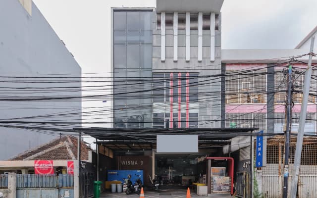 RedDoorz Plus near Grand Indonesia Jakarta - photo 2