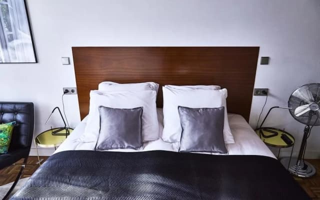 Downtown Room In Canal District - photo 3