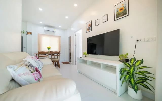 Beachfront 2BR Pool Villa DelMar Kamala - photo 5