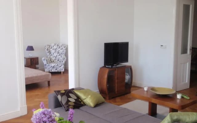 Riverfront Apartment - photo 4
