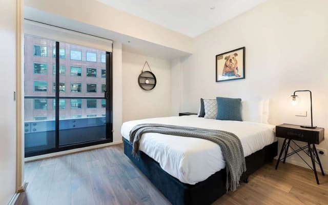 Southbank Apartments- Gallery Towers - photo 2
