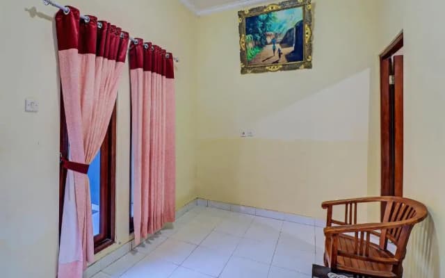 Ciung Wanara Guest House - photo 4