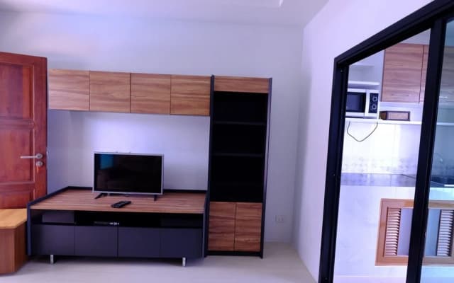 Amonrat Apartment - photo 2