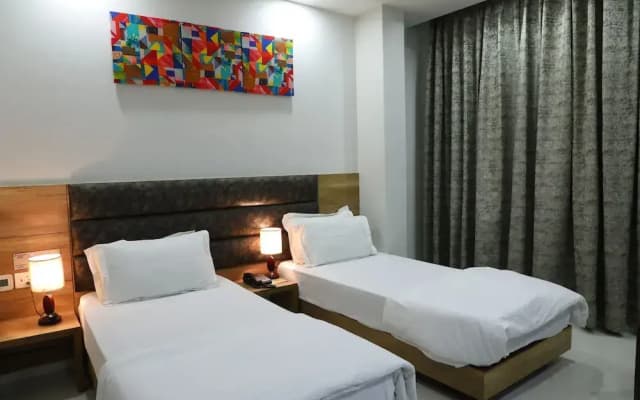 Hotel Sopan Heights - photo 5