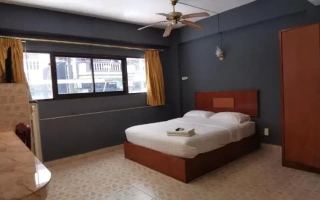 Jellyfish Hostel - photo 2