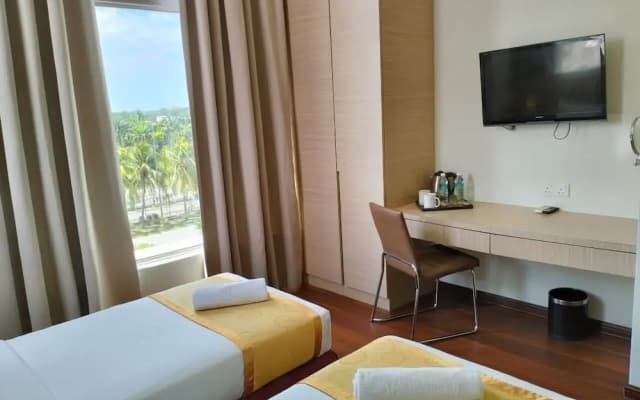 Sunflower World Hotel - photo 3