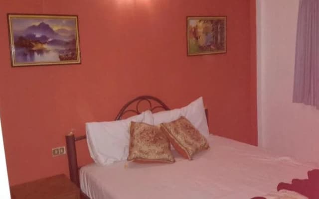 Cheap Rooms Guesthouse - photo 4