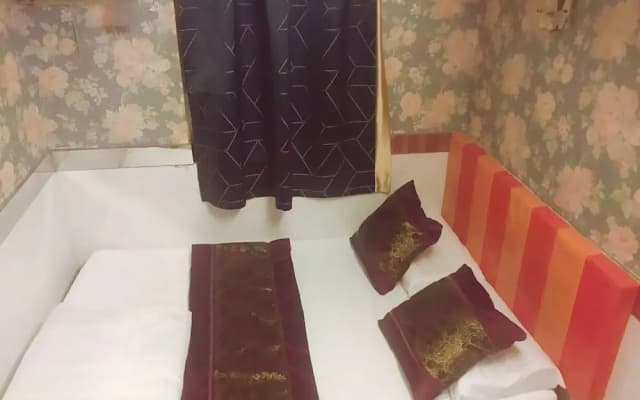 Royal Capital Hotel - photo 4