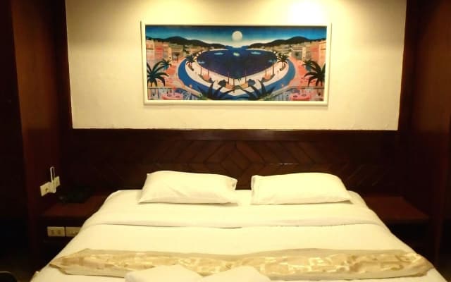 Karon Café Inn - photo 4