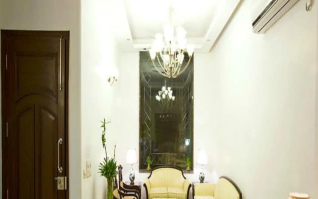 Evergreen Suites Defence Colony - photo 2