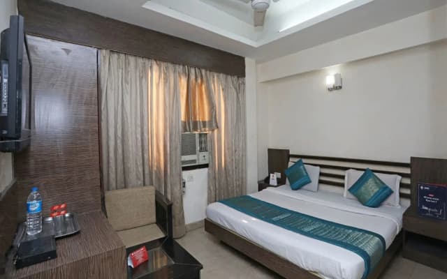 Hotel Aman Inn - photo 4
