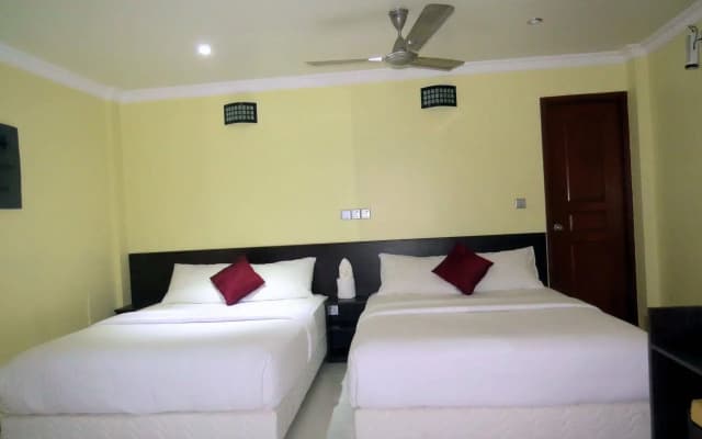 Coral Queen Inn - photo 3