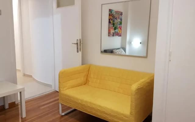 Errathens Yellow Studio - photo 2