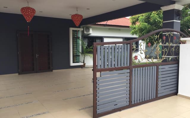 Sunshine Bungalow - photo 2