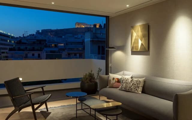 Live & Travel Athens - photo 2