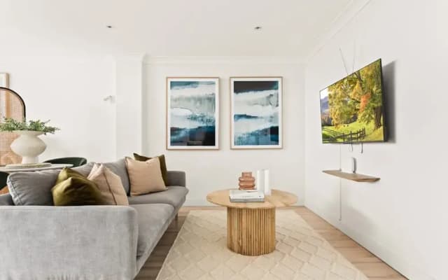 Chic Studio With a Pool and Moments From Shop - photo 5