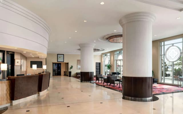 Ramada Plaza by Wyndham Dubai Deira - photo 2