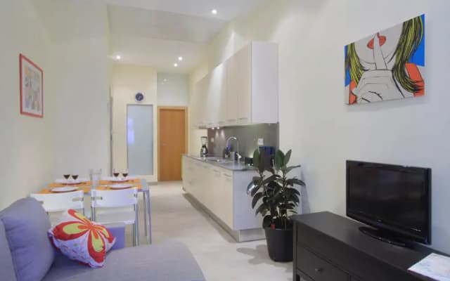 HOMEnFUN Camp Nou Stadium Apartment - photo 4